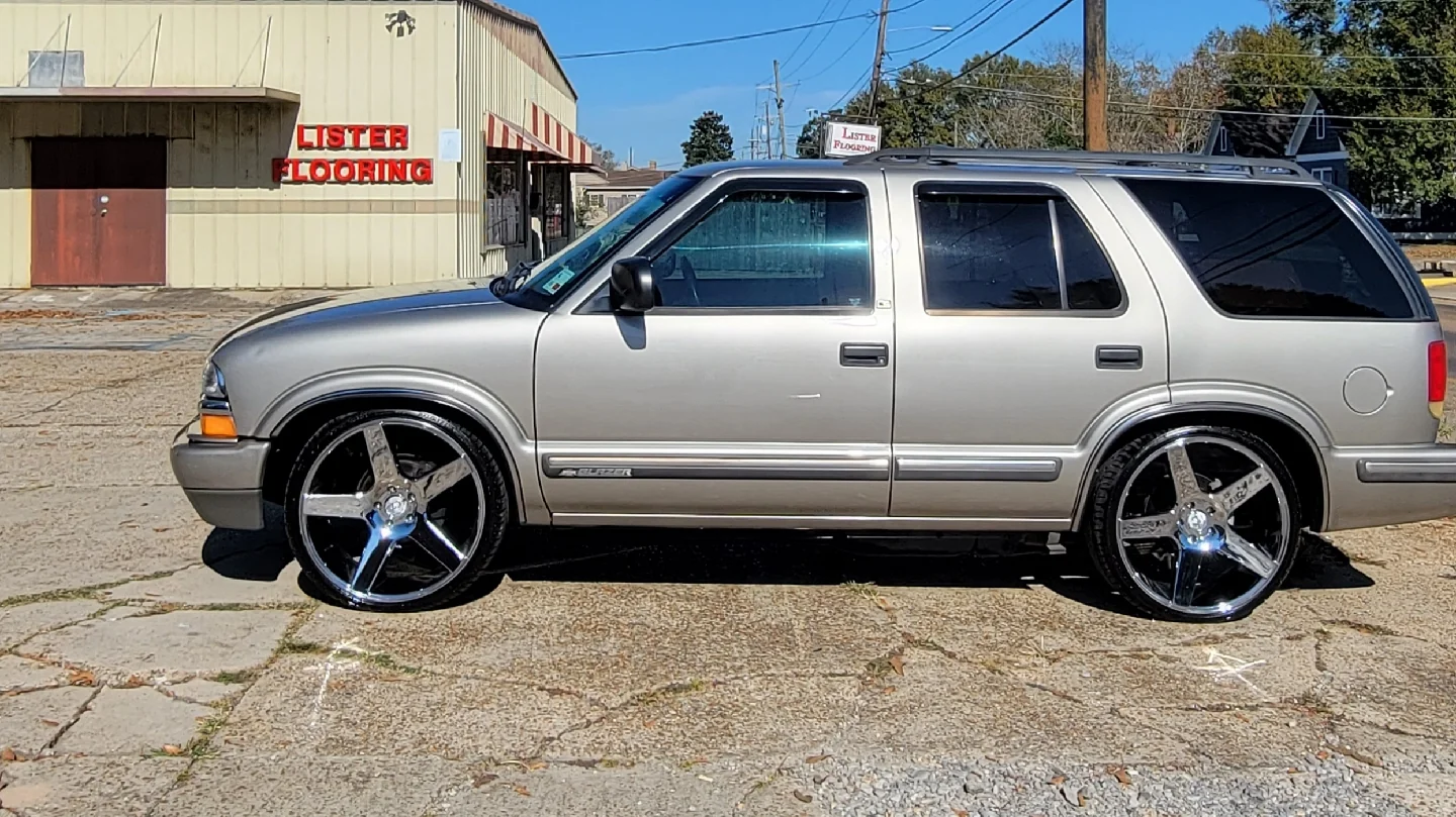 Inside No Limit Car Audio / Slab Customs — shop interior and install bay